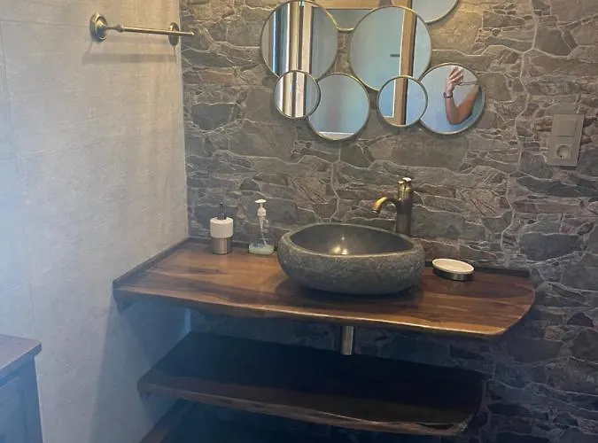 Nyaraló El Secreto Del Arroyo